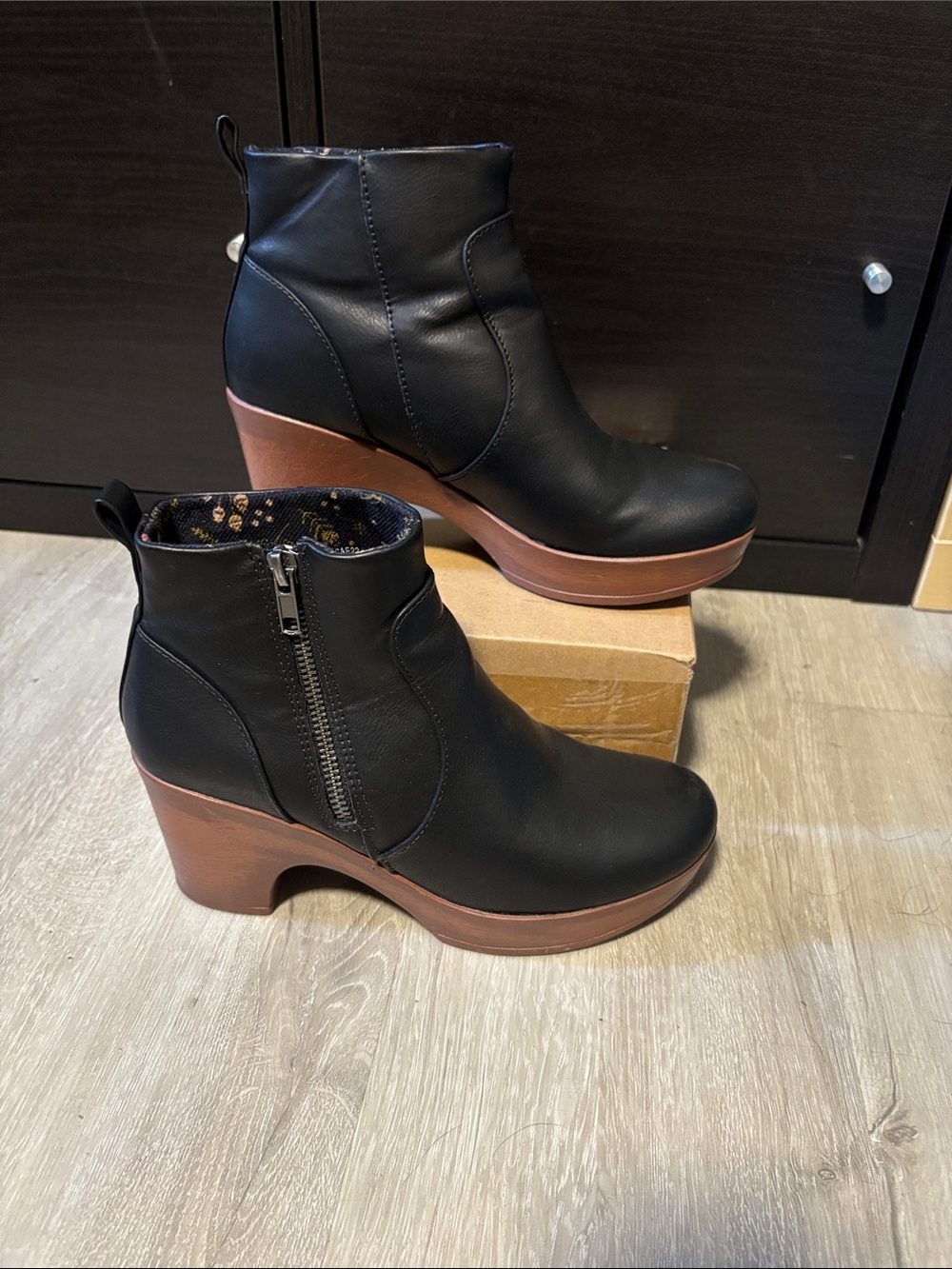 boc Black Platform‎ Ankle Booties with Brown Wood-Look Heel